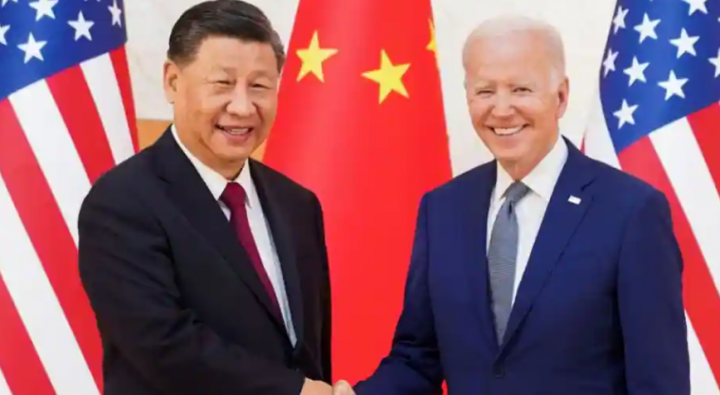 Presiden China Xi Jinping (kiri) dan Presiden AS Joe Biden (kanan) /Reuters