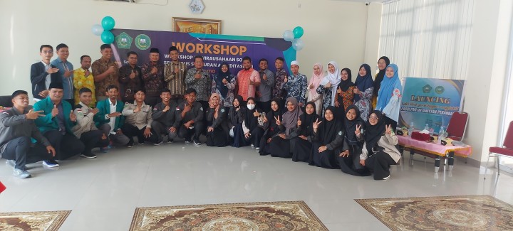 Peserta Workshop HMPS-PMI IAI Diniyah Pekanbaru