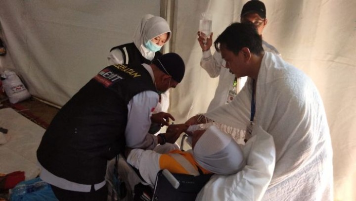 Direktur Pelayanan Haji Dalam Negeri, Syaiful Mujab membantah kabar miring mengenai jemaah haji Indonesia dalam kondisi terlantar. Sumber: okezone.com