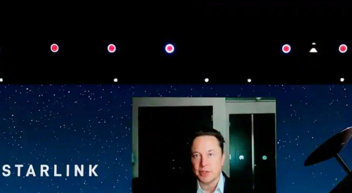 Elon Musk berbicara tentang proyek Starlink /Reuters