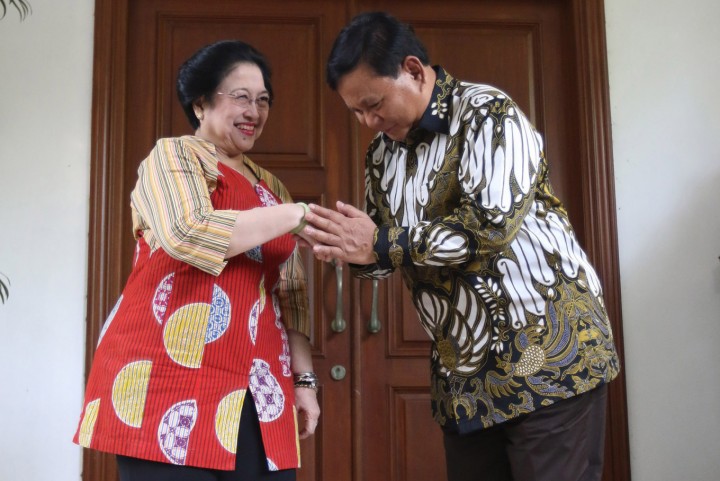 Ketua DPP PDI Perjuangan (PDIP) Puan Maharani mengaku bakal mengatur jadawal pertemuan antara Ketua Umum mereka, Megawati Soekarnoputri dengan Ketua Umum Partai Gerindra, Prabowo Subianto. Sumber: The Jakarta Post