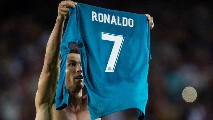 Stadion Camp Nou Dirobohkan, Nama Cristiano Ronaldo Ikut Terseret. (Bola.com/Foto)