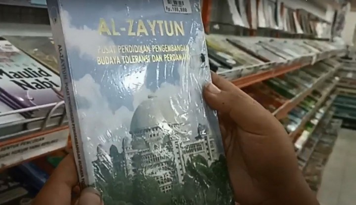 Waduh! Buku Ponpes Al Zaytun Beredar di Toko dan Marketplace Kemenag: Hati-hati!. (Okezone.com/Foto)