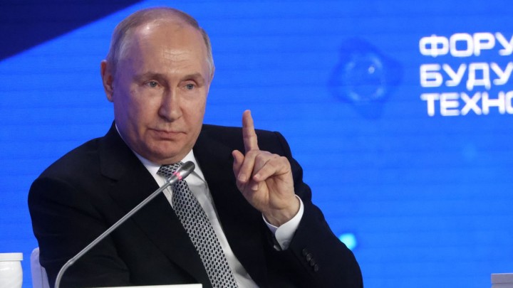 Putin Bakal Gunakan Bom Klaster Jika Diserang Ukraina Lebih dulu. (CNN/Foto)