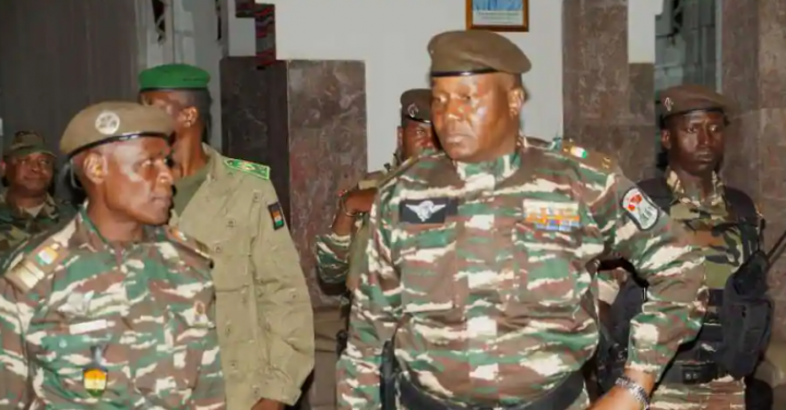 Uni Afrika dan Uni Eropa tingkatkan tekanan pada pemimpin kudeta Niger /Reuters