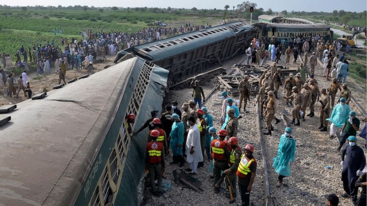Korban Tewas Kecelakaan Kereta Tergelincir di Pakistan Jadi 28 Orang. (ABCNews/Foto)