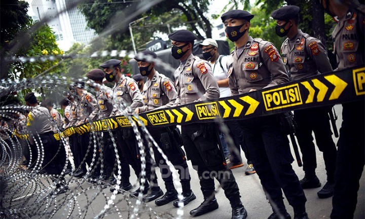 Aparat Turunkan 6.612 Pasukan Kawal Demo Buruh di Istana Siang Hari Ini. (JPNN.com/Foto)