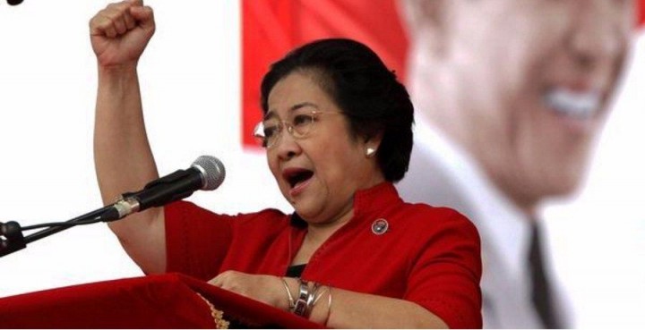 Instruksi Megawati Usai Golkar-PAN Dukung Prabowo: Kita Perkuat Akar Rumput. (Grid.id/Foto)