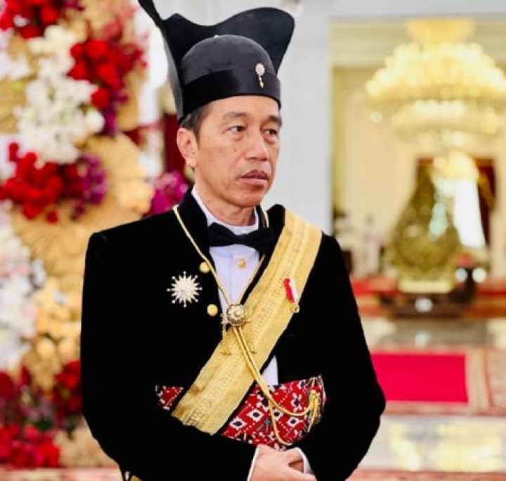 Presiden Jokowi Kenakan Baju Daerah Ageman Songkok Singkepan Ageng di HUT RI ke-78. (Okezone.com/Foto)