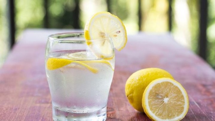 5 Cara Membuat Air Lemon untuk Diet, Bisa Bantu Kecilkan Perut Buncit