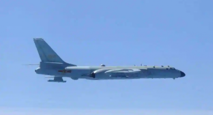 Jepang mengacak jet setelah aktivitas Rusia di dekat lautnya /Reuters
