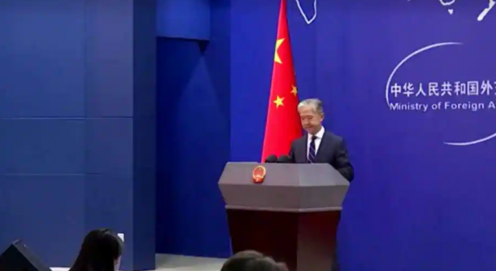 Juru bicara kementerian luar negeri China Wang Wenbin /Reuters