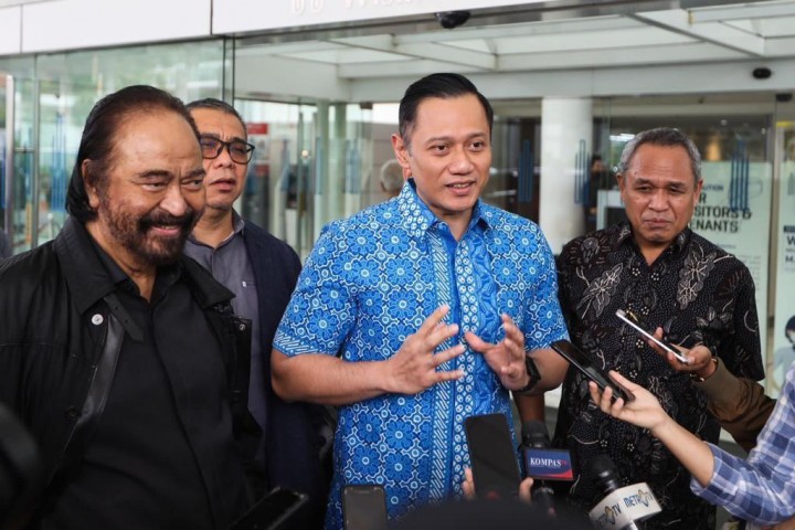 Ketum Demokrat Agus Harimurti Yudhoyono dan Ketum NasDem Surya Paloh. Sumber: Twitter