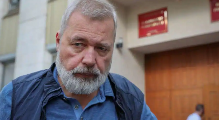 Dmitry Muratov, editor surat kabar independen Novaya Gazeta yang sekarang dilarang. Muratov adalah salah satu pemenang Hadiah Nobel Perdamaian 2021 /Reuters