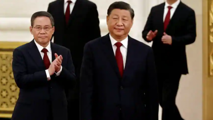 Pemimpin tertinggi China Xi Jinping dan Perdana Menteri Li Qiang /Reuters