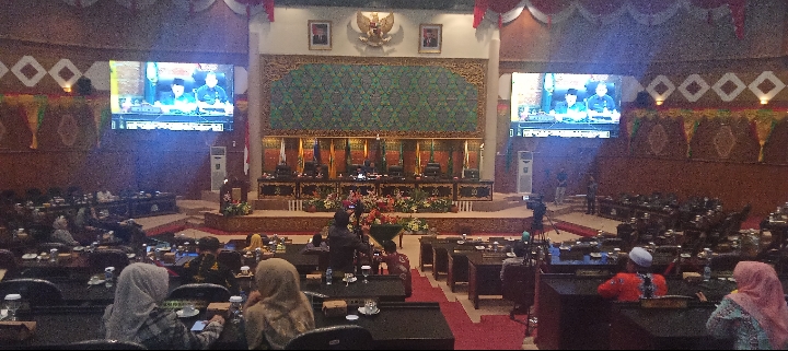 PAW sejumlah anggota DPRD Riau gagal diumumkan di Paripurna DPRD Riau 