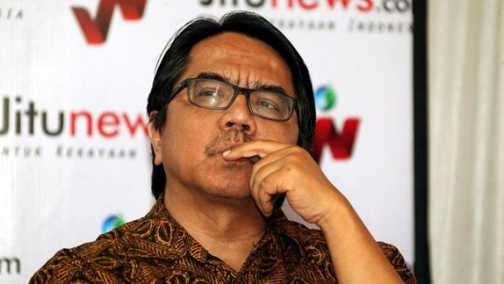 Ade Armando Nurut Sanksi dari PSI, Sebut: Dibelakang Mas Kaesang itu Ada Presiden Jokowi. (X/Foto)