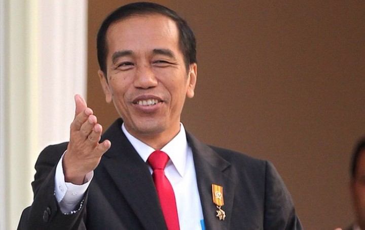 Jokowi Dituding Mau Bangun Dinasti Politik, Responya Malah Ketawa sambil Ucapkan Ini... (X/Foto)