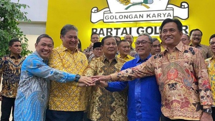 Prabowo Subianto bersama koalisinya. Sumber: tribunnews.com