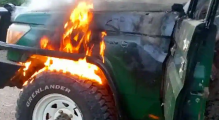 Mobil yang ditumpangi turis ditemukan masih terbakar di taman nasional /X