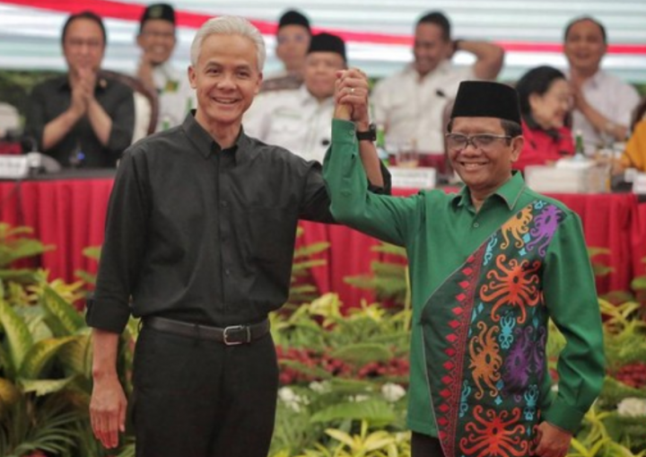 Dikawal Megawati, Ganjar-Mahfud Daftar ke KPU Hari ini Kumpul di Tugu Proklamasi. (Tangkapan Layar/CNNIndonesia.com)