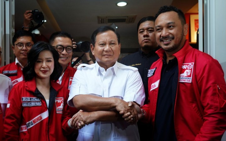 Ketum Gerindra Prabowo Subianto bersama petinggi PSI. Sumber: kompas.id