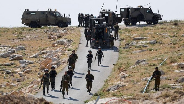 Gerakan Genoside Israel Makin Masif, 50 Mobil Militer erbu RS di Tepi Barat. (Tangkapan Layar/Metro.tv/Foto)