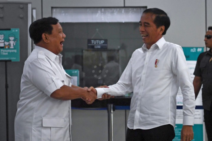Survei LSJ Sebut 66,5% Responden Yakin Jokowi jadi Sponsor Besar Prabowo-Gibran di Pilpres 2024. (X/Foto)