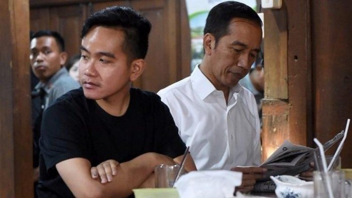 Presiden RI Joko Widodo dan Gibran Rakabuming. Sumber: Tribunnews.com