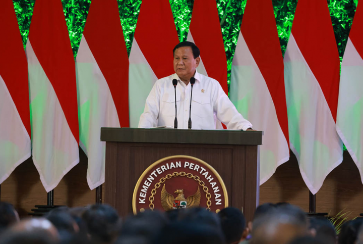 Menteri Pertahanan Prabowo Subianto saat acara Simposium Geopolitik & Geostrategis Global serta pengaruhnya terhadap Indonesia di Kementerian Pertahanan, Jakarta. (Foto: Tim Media Prabowo Subianto)