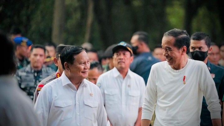 Prabowo Sanjung Jokowi Setinggi Langit, Tiru Jejak Bagi-bagi Kaos di Daerah: Saya Belajar Banyak dari Beliau. (detik.com/Foto)