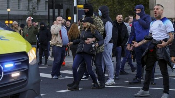 126 Orang yang Serang Aksi Bela Palestina di London Diringkus Polisi. (CNN/Foto)