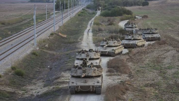 Tank Israel memasuki Gaza untuk melakukan perperangan dengan Hamas (net)
