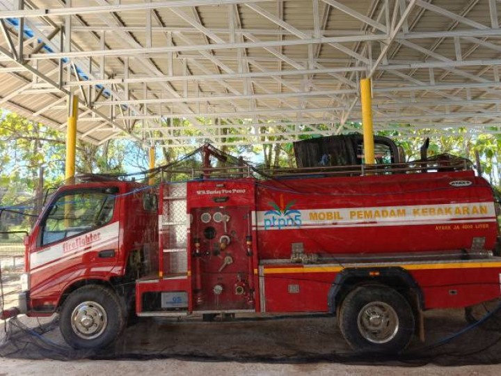 Mobil Damkar PTPN V Perkuat Komitmen Perusahaan Bebas Kebakaran