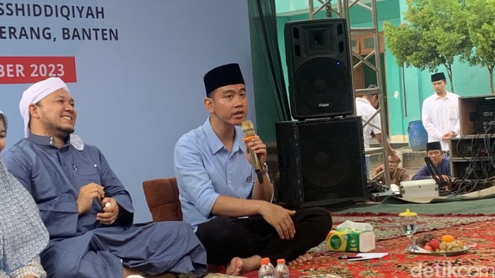 Balasan Ganjar usai Gibran Bilang SMK Ranahnya Gubernur: Keliatan Udah Siap Debat. (X/Foto)