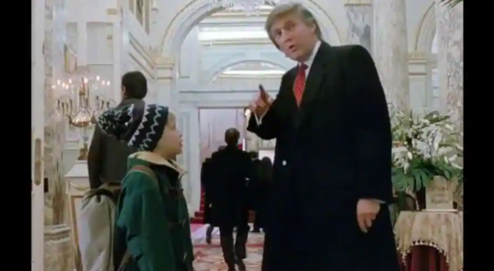 Tangkapan layar Film ‘Home Alone 2: Lost in New York’ yang menampilkan Donald Trump sebagai cameo /X