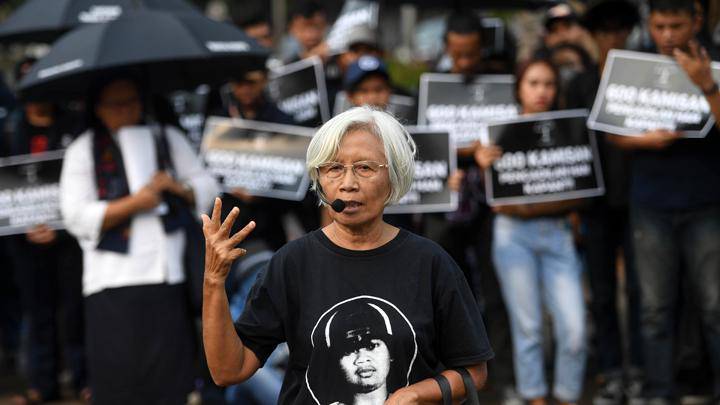 Aksi Kamisan yang dilakukan oleh keluarga korban pelanggaran HAM berat di Indonesia. (X/@legislatweet)