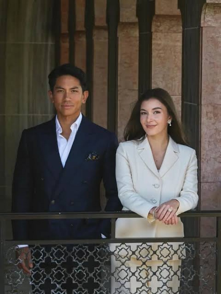 Pangeran Mateen dan Anisha Rosnah
