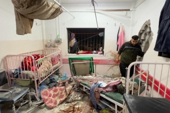 Makin Gila! Israel Kepung RS di Khan Younis Gaza, Tangkap Staf Medis   