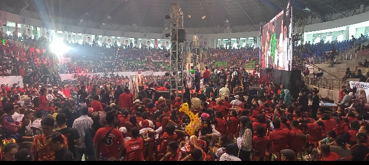 Ribuan orang hadiri kampanye Ganjar -Mahfud di gelanggang remaja Pekanbaru 
