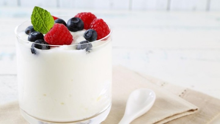 Mana yang Benar, Minum Yoghurt Sebelum Makan atau Sesudah Makan?  
