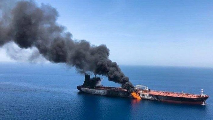 Kapal komersial Amerika terbakar usai dirudal Houthi Yaman (net)