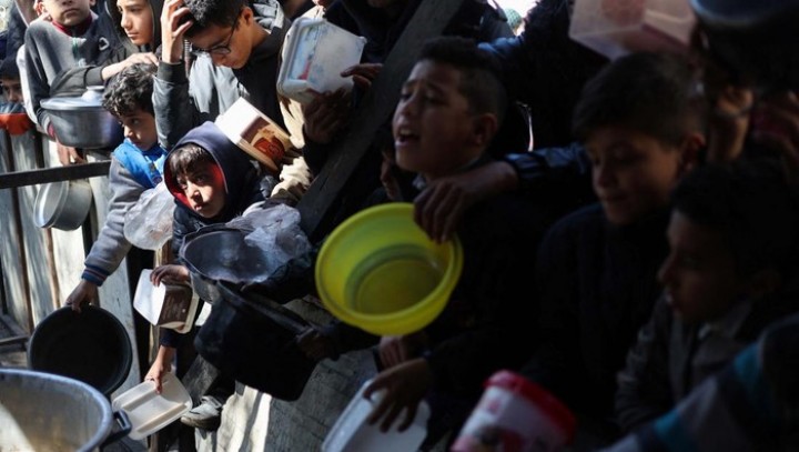 Putus Asa Warga Gaza saat Israel Berkali-kali Hadang Bantuan Pasokan Medis-Makanan   