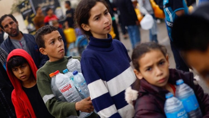 Miris! Warga Gaza Terpaksa Makan Rumput-Minum Air Kotor untuk Bertahan Hidup   