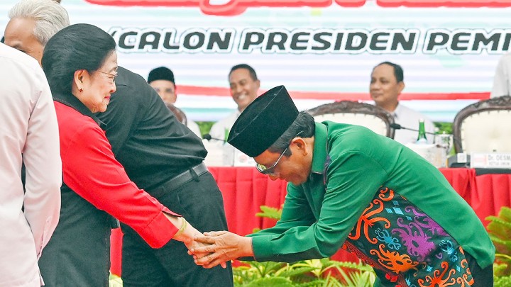 Ketua Umum DPP PDI Perjuangan, Megawati Soekarnoputri dan pasangan Ganjar-Mahfud. Sumber: tempo.co