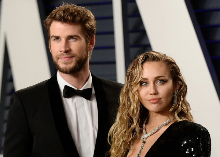 Miley Cyrus Akhirnya Mengungkap Mengapa Dia Menceraikan Liam Hemsworth, dan Itu Bukan Yang Kami Harapkan