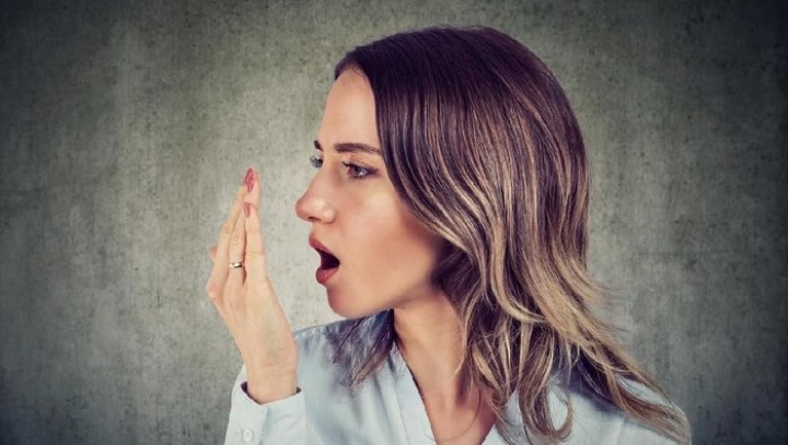 Tetap Bau Mulut saat Puasa? Dokter Ungkap Penyebabnya