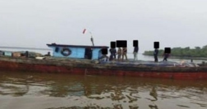 Kapal motor bermuatan mangga illegal saat diamankan BC Bengkalis