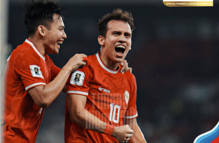 Timnas Indonesia Naik ke Posisi Ke-2 Geser Vietnam di Klasemen Sementara Grup F Kualifikasi Piala Dunia 2026. Egy Maulana berhasil terima umpan baik dari Arhan dan tercipta gol kemenangan. (X/@TimnasIndonnesia)
