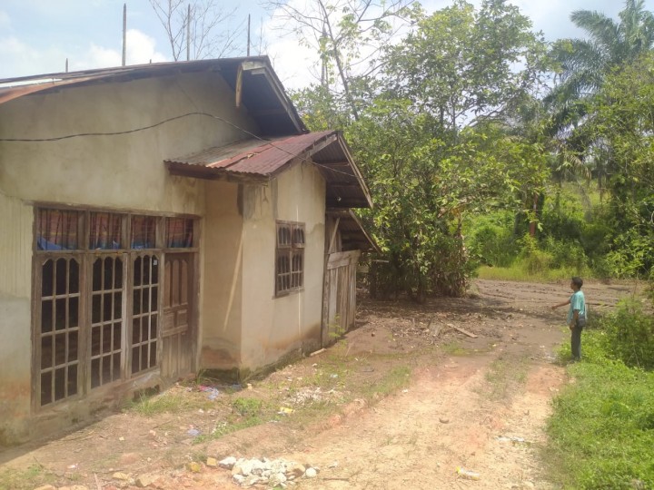 Rumah warga yang terdampak pembuangan limbah bekas PLTU Tenayan